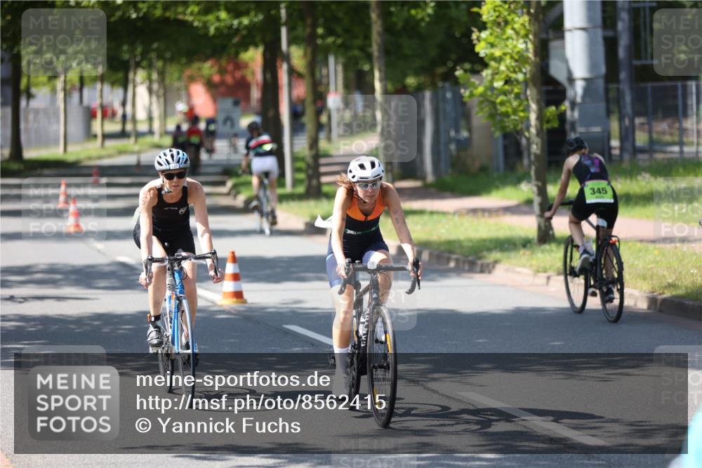 10.08.2025 - GEWOBA Citytriathlon Bremen Yannick Fuchs http://msf.ph/oto/8562415 10.08.2025 14:29:38 Radfahren 117, 179, 206, 212, 226, 351, 365, 373, 405, 466, 468, 487, 517 meine-sportfotos.de