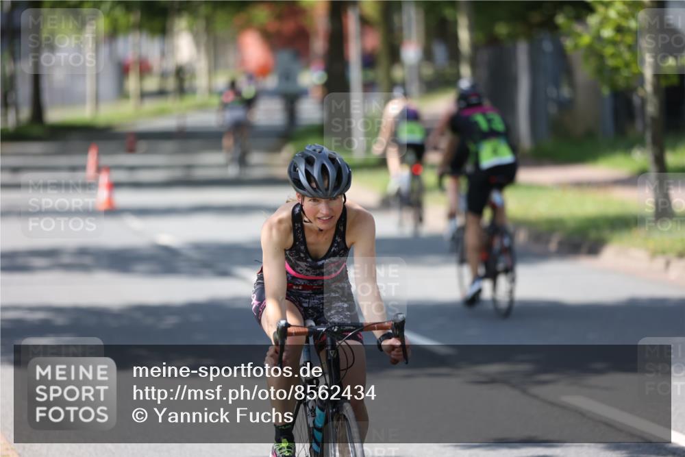 10.08.2025 - GEWOBA Citytriathlon Bremen Yannick Fuchs http://msf.ph/oto/8562434 10.08.2025 14:29:39 Radfahren 117, 179, 206, 212, 226, 275, 351, 365, 373, 405, 466, 468, 487, 517 meine-sportfotos.de
