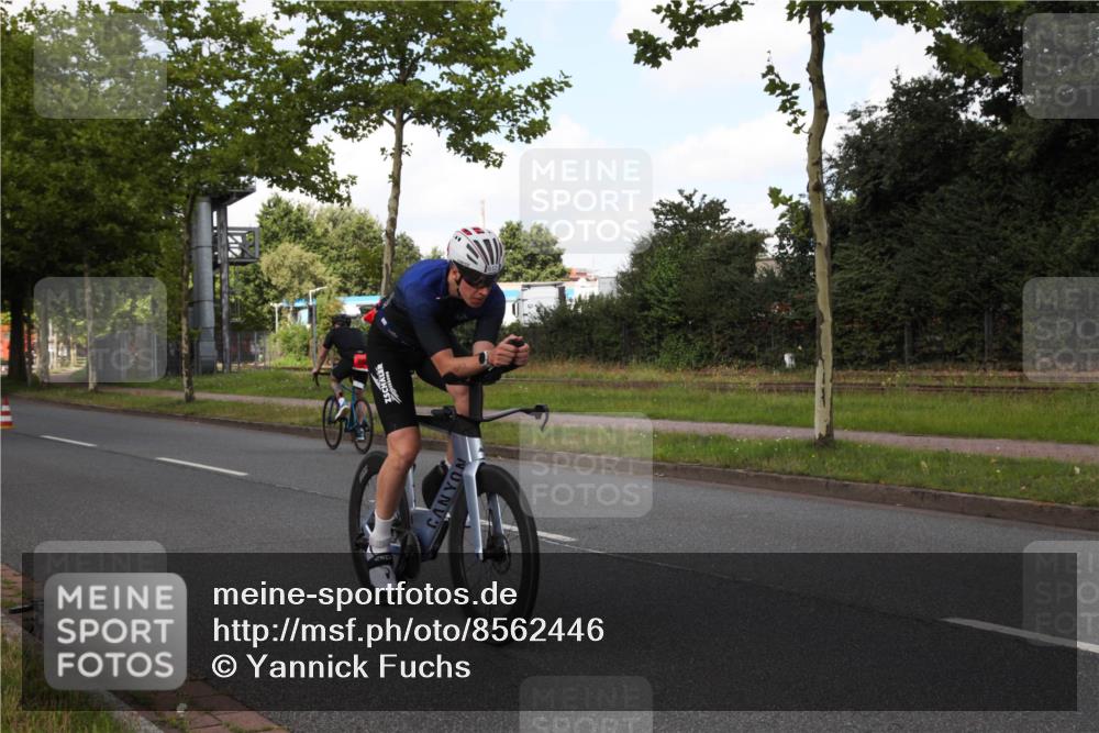 10.08.2025 - GEWOBA Citytriathlon Bremen Yannick Fuchs http://msf.ph/oto/8562446 10.08.2025 12:28:22 Radfahren 612, 625, 651, 685, 748, 812, 816, 828, 898, 941, 980 meine-sportfotos.de