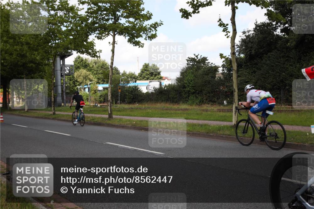 10.08.2025 - GEWOBA Citytriathlon Bremen Yannick Fuchs http://msf.ph/oto/8562447 10.08.2025 12:28:22 Radfahren 612, 625, 651, 685, 748, 812, 816, 828, 898, 941, 980 meine-sportfotos.de