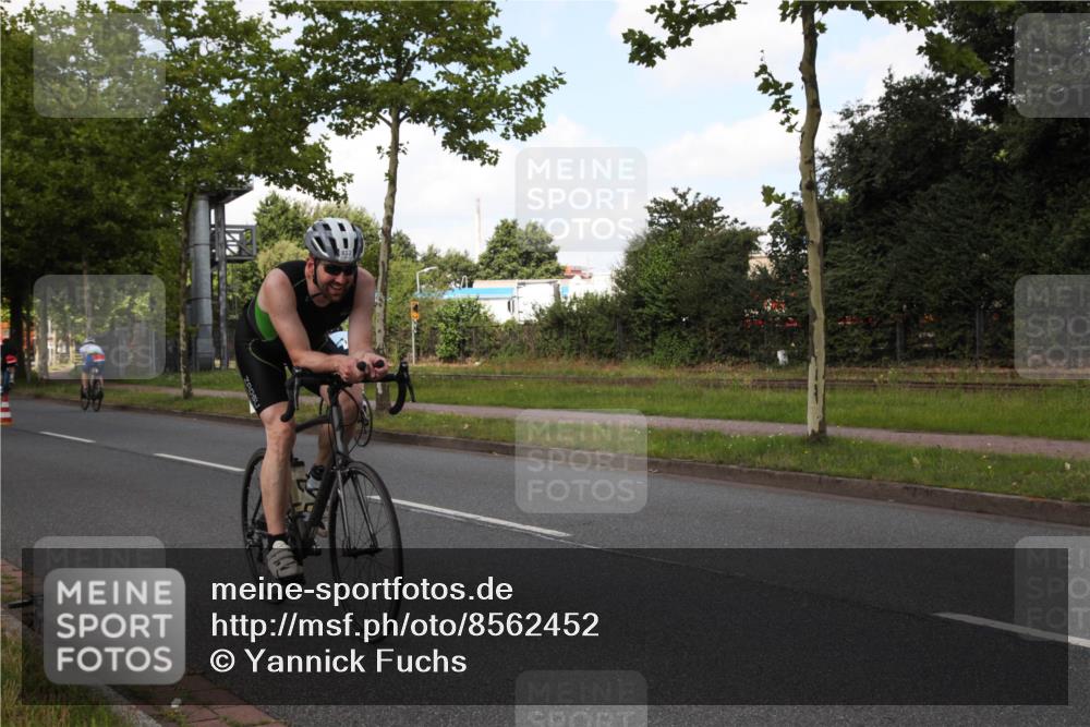 10.08.2025 - GEWOBA Citytriathlon Bremen Yannick Fuchs http://msf.ph/oto/8562452 10.08.2025 12:28:25 Radfahren 612, 622, 625, 629, 651, 685, 748, 812, 816, 828, 898, 941, 980, 981 meine-sportfotos.de