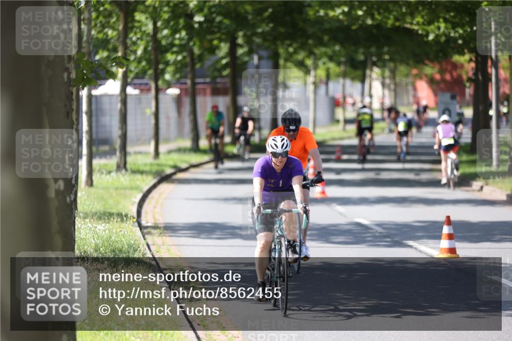 10.08.2025 - GEWOBA Citytriathlon Bremen Yannick Fuchs http://msf.ph/oto/8562455 10.08.2025 14:29:55 Radfahren 42, 95, 112, 183, 226, 275, 315, 327, 337, 454, 468 meine-sportfotos.de