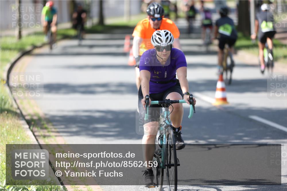 10.08.2025 - GEWOBA Citytriathlon Bremen Yannick Fuchs http://msf.ph/oto/8562459 10.08.2025 14:29:55 Radfahren 42, 95, 112, 183, 226, 275, 315, 327, 337, 454, 468 meine-sportfotos.de