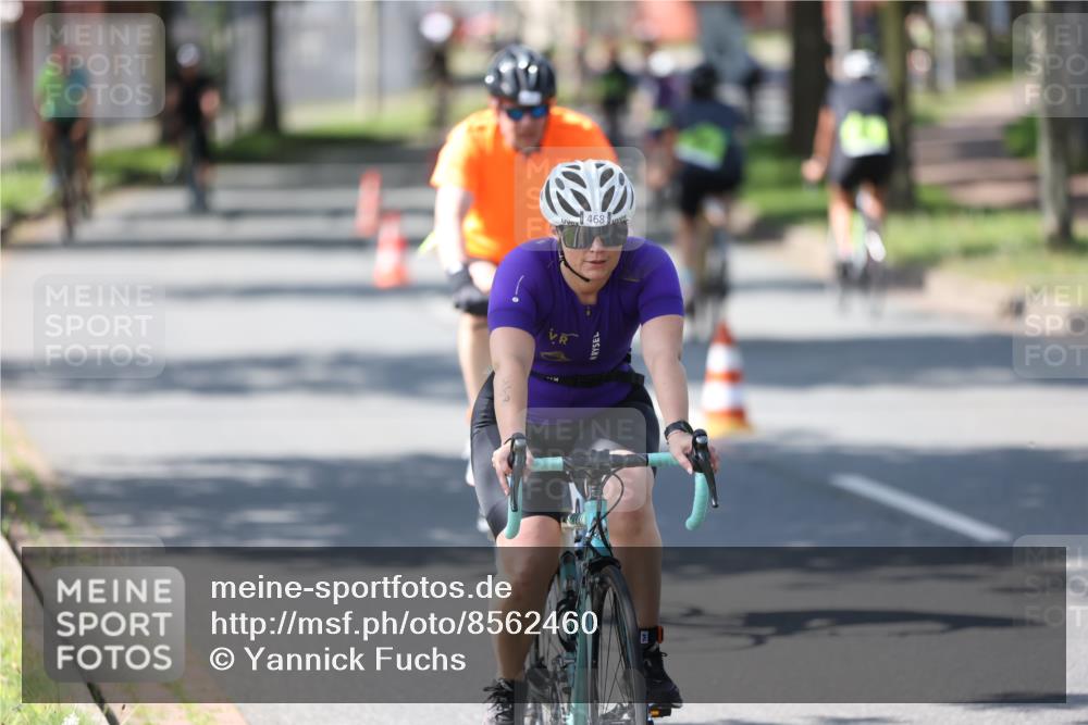 10.08.2025 - GEWOBA Citytriathlon Bremen Yannick Fuchs http://msf.ph/oto/8562460 10.08.2025 14:29:55 Radfahren 42, 95, 112, 183, 226, 275, 315, 327, 337, 454, 468 meine-sportfotos.de