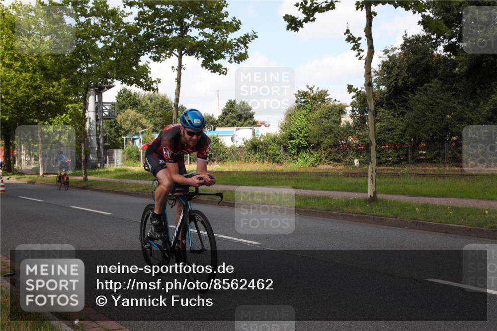 10.08.2025 - GEWOBA Citytriathlon Bremen Yannick Fuchs http://msf.ph/oto/8562462 10.08.2025 12:28:28 Radfahren 612, 622, 625, 629, 685, 732, 812, 816, 828, 941, 980, 981 meine-sportfotos.de