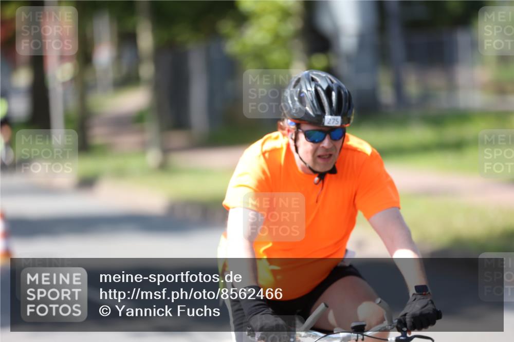 10.08.2025 - GEWOBA Citytriathlon Bremen Yannick Fuchs http://msf.ph/oto/8562466 10.08.2025 14:29:57 Radfahren 42, 95, 112, 183, 226, 275, 315, 327, 337, 454, 468 meine-sportfotos.de
