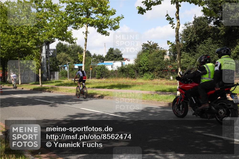 10.08.2025 - GEWOBA Citytriathlon Bremen Yannick Fuchs http://msf.ph/oto/8562474 10.08.2025 12:28:32 Radfahren 612, 622, 625, 629, 685, 732, 812, 816, 828, 941, 980, 981 meine-sportfotos.de