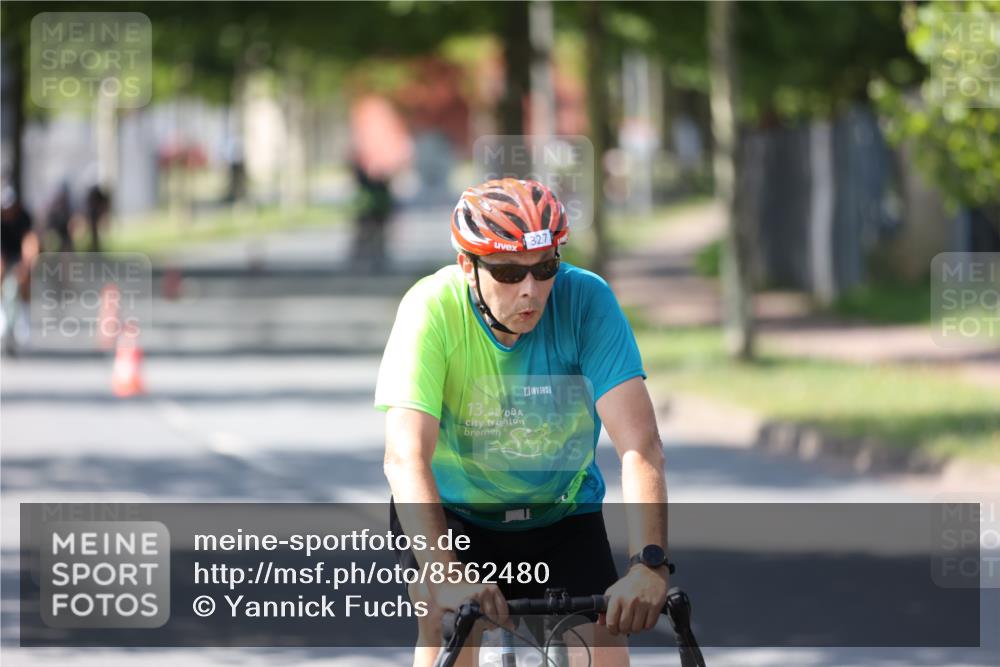 10.08.2025 - GEWOBA Citytriathlon Bremen Yannick Fuchs http://msf.ph/oto/8562480 10.08.2025 14:30:02 Radfahren 42, 95, 112, 183, 275, 315, 327, 337, 400, 402, 429, 454, 468 meine-sportfotos.de