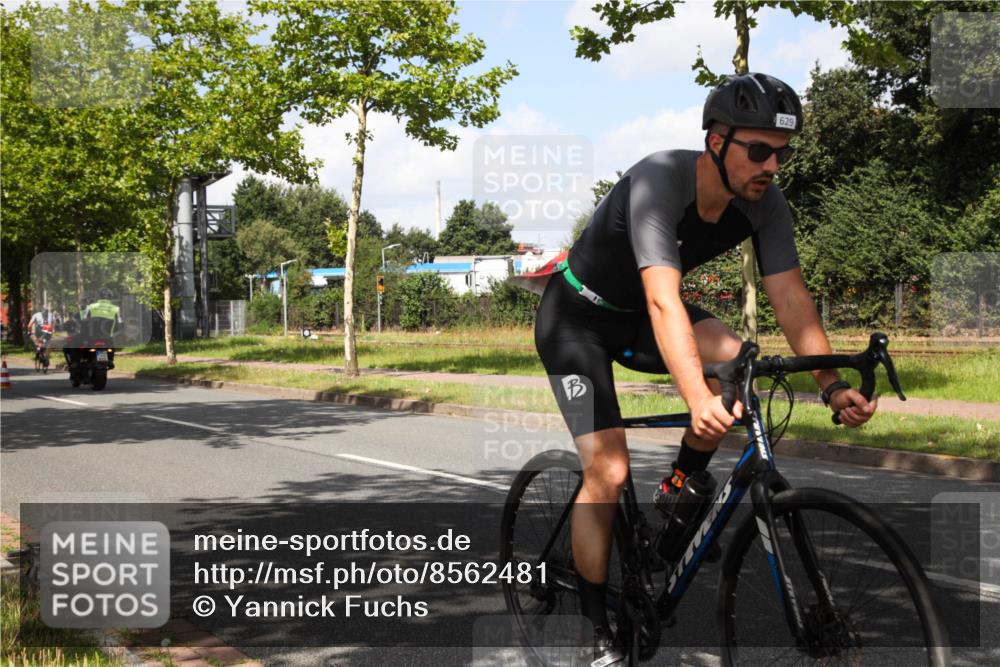 10.08.2025 - GEWOBA Citytriathlon Bremen Yannick Fuchs http://msf.ph/oto/8562481 10.08.2025 12:28:34 Radfahren 612, 622, 625, 629, 732, 812, 816, 828, 941, 980, 981 meine-sportfotos.de