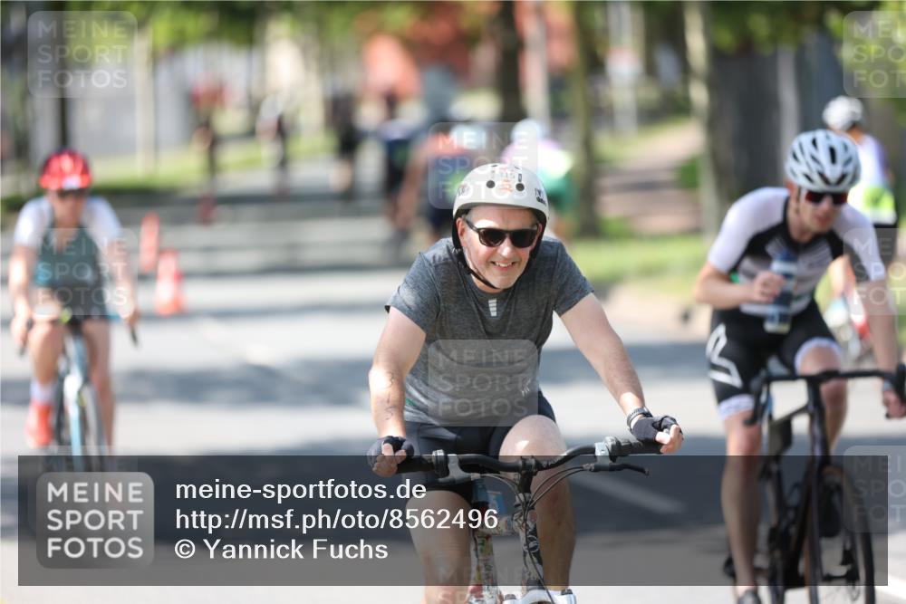10.08.2025 - GEWOBA Citytriathlon Bremen Yannick Fuchs http://msf.ph/oto/8562496 10.08.2025 14:30:07 Radfahren 42, 66, 95, 112, 148, 149, 183, 315, 327, 337, 400, 402, 429, 454 meine-sportfotos.de
