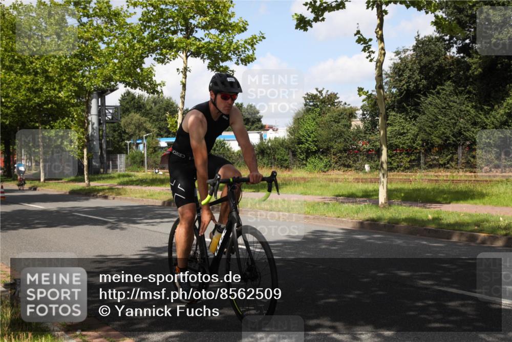 10.08.2025 - GEWOBA Citytriathlon Bremen Yannick Fuchs http://msf.ph/oto/8562509 10.08.2025 12:28:38 Radfahren 612, 622, 625, 629, 732, 812, 816, 828, 941, 980, 981 meine-sportfotos.de