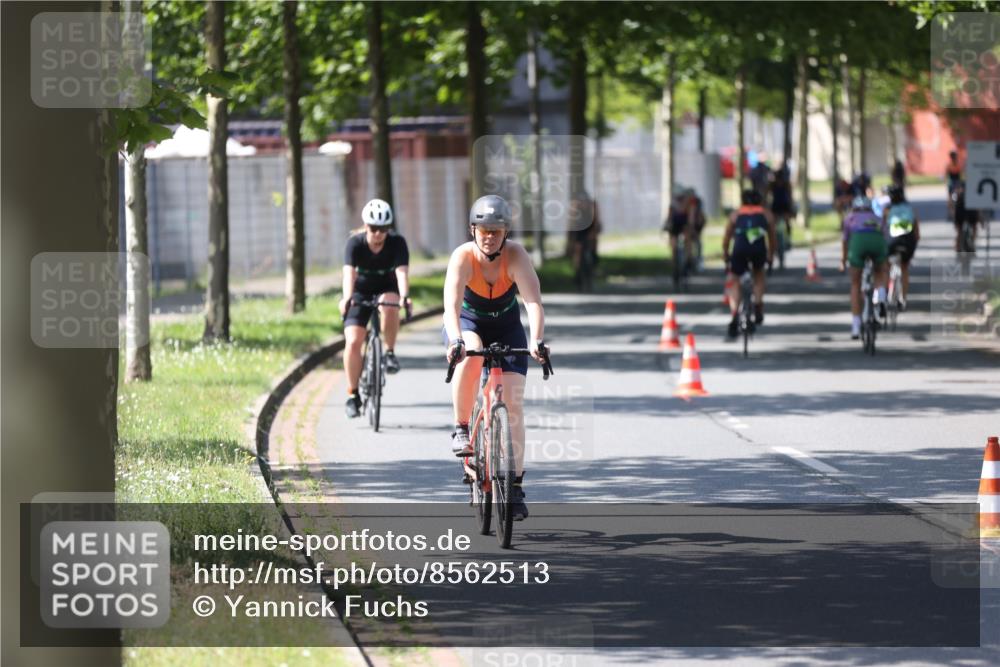 10.08.2025 - GEWOBA Citytriathlon Bremen Yannick Fuchs http://msf.ph/oto/8562513 10.08.2025 14:30:09 Radfahren 42, 66, 95, 112, 148, 149, 183, 315, 337, 374, 400, 402, 410, 429, 454 meine-sportfotos.de