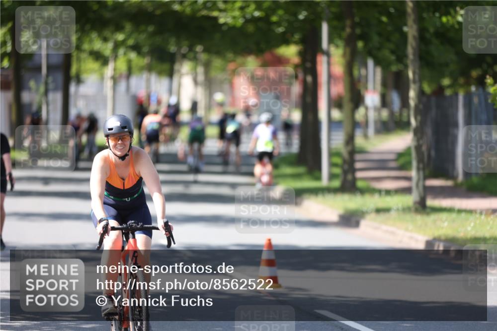 10.08.2025 - GEWOBA Citytriathlon Bremen Yannick Fuchs http://msf.ph/oto/8562522 10.08.2025 14:30:10 Radfahren 42, 66, 95, 112, 148, 149, 315, 337, 374, 400, 402, 410, 429, 454 meine-sportfotos.de