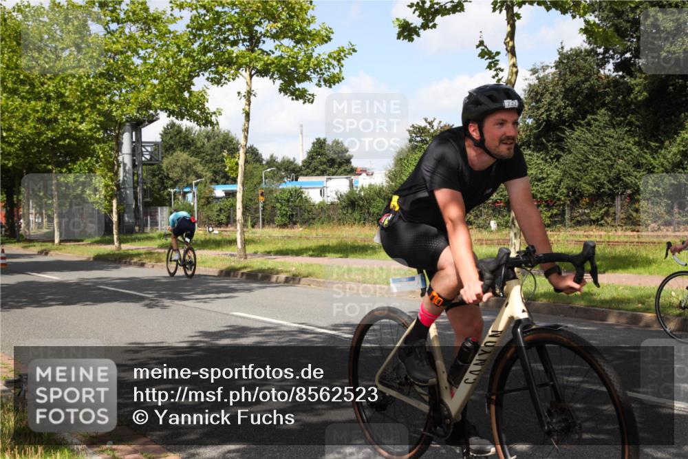 10.08.2025 - GEWOBA Citytriathlon Bremen Yannick Fuchs http://msf.ph/oto/8562523 10.08.2025 12:28:39 Radfahren 622, 625, 629, 732, 816, 828, 941, 980, 981 meine-sportfotos.de