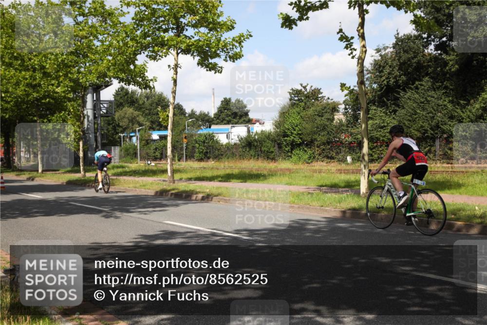 10.08.2025 - GEWOBA Citytriathlon Bremen Yannick Fuchs http://msf.ph/oto/8562525 10.08.2025 12:28:40 Radfahren 622, 625, 629, 732, 816, 828, 941, 980, 981 meine-sportfotos.de