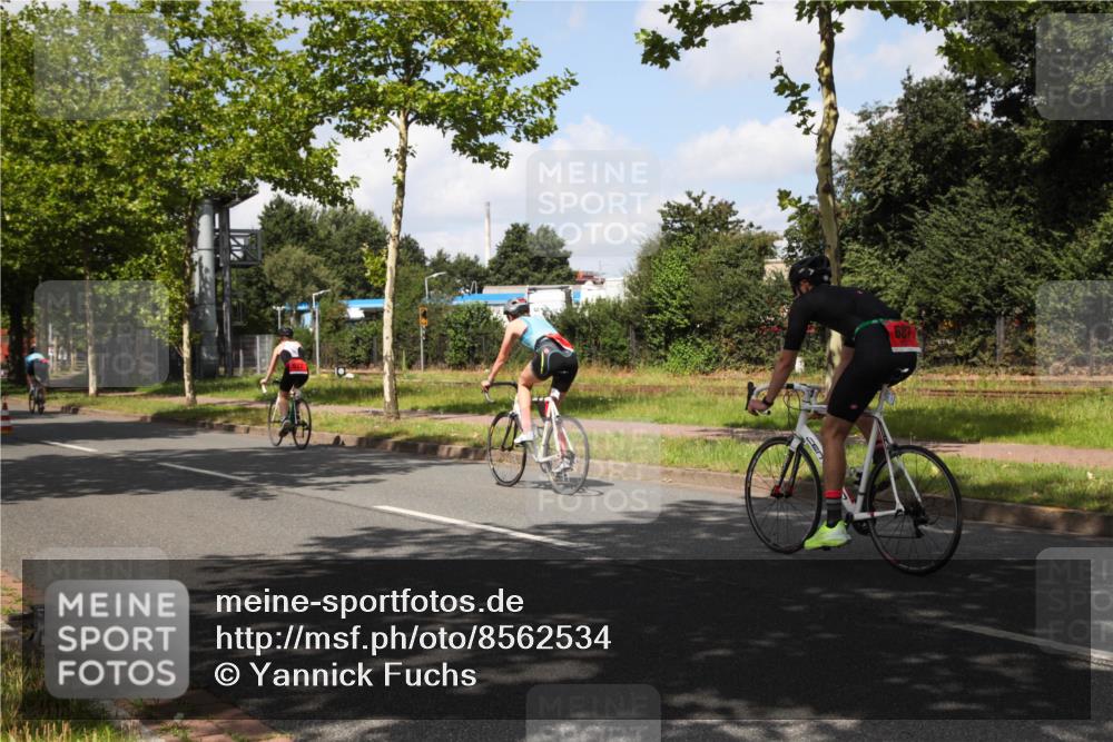 10.08.2025 - GEWOBA Citytriathlon Bremen Yannick Fuchs http://msf.ph/oto/8562534 10.08.2025 12:28:41 Radfahren 622, 625, 629, 659, 732, 816, 828, 941, 980, 981 meine-sportfotos.de