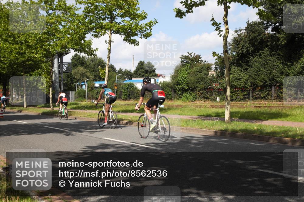 10.08.2025 - GEWOBA Citytriathlon Bremen Yannick Fuchs http://msf.ph/oto/8562536 10.08.2025 12:28:41 Radfahren 622, 625, 629, 659, 732, 816, 828, 941, 980, 981 meine-sportfotos.de