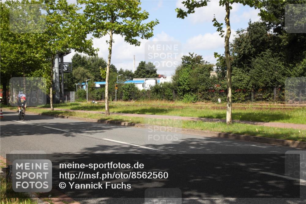 10.08.2025 - GEWOBA Citytriathlon Bremen Yannick Fuchs http://msf.ph/oto/8562560 10.08.2025 12:28:44 Radfahren 622, 625, 629, 659, 732, 828, 851, 941, 981 meine-sportfotos.de