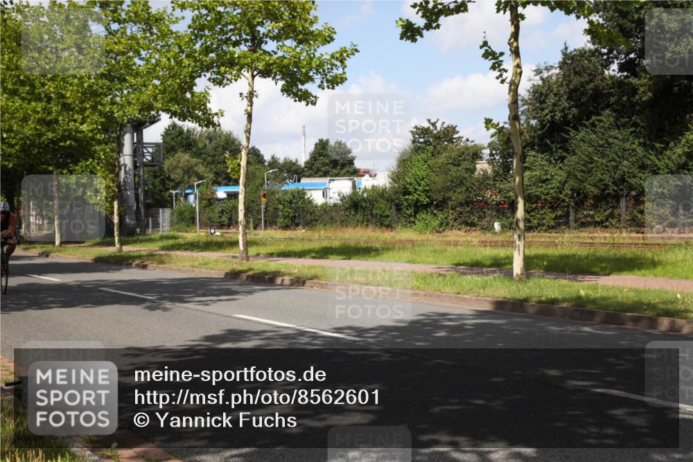 10.08.2025 - GEWOBA Citytriathlon Bremen Yannick Fuchs http://msf.ph/oto/8562601 10.08.2025 12:28:52 Radfahren 573, 659, 732, 851 meine-sportfotos.de