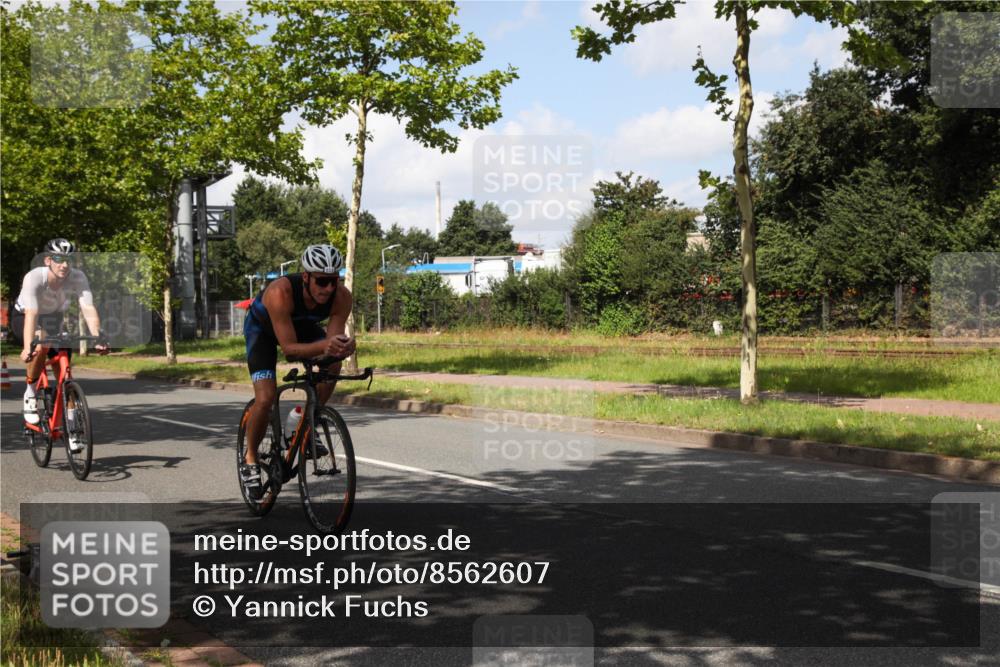 10.08.2025 - GEWOBA Citytriathlon Bremen Yannick Fuchs http://msf.ph/oto/8562607 10.08.2025 12:28:53 Radfahren 573, 659, 851 meine-sportfotos.de