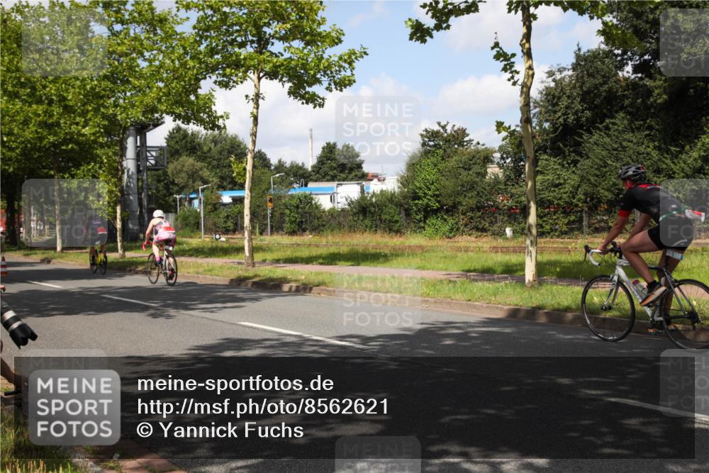 10.08.2025 - GEWOBA Citytriathlon Bremen Yannick Fuchs http://msf.ph/oto/8562621 10.08.2025 12:28:55 Radfahren 573, 659, 851 meine-sportfotos.de