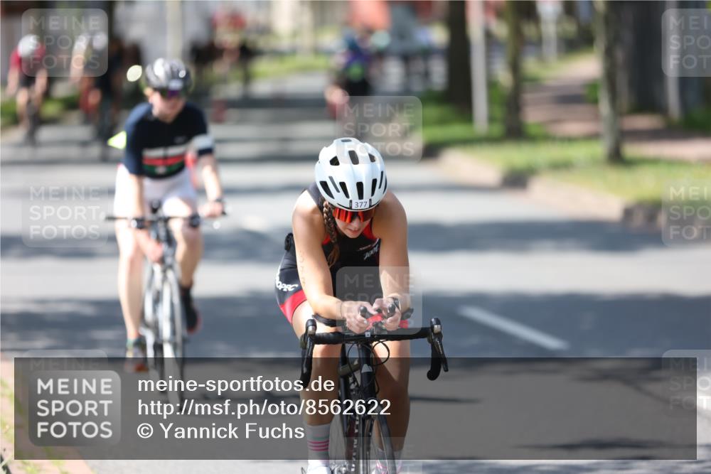10.08.2025 - GEWOBA Citytriathlon Bremen Yannick Fuchs http://msf.ph/oto/8562622 10.08.2025 14:30:34 Radfahren 8, 12, 33, 107, 178, 328, 329, 338, 341, 345, 347, 356, 361, 381, 399, 409, 410, 416, 461, 492 meine-sportfotos.de