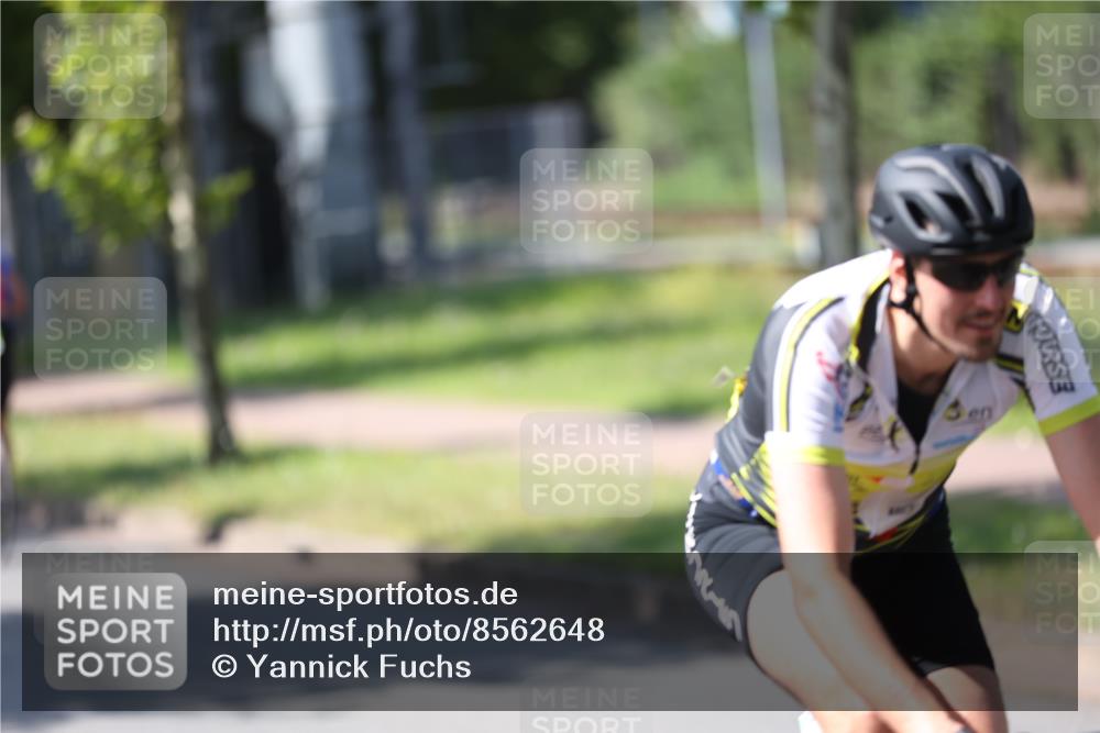 10.08.2025 - GEWOBA Citytriathlon Bremen Yannick Fuchs http://msf.ph/oto/8562648 10.08.2025 14:30:40 Radfahren 8, 12, 107, 178, 328, 341, 345, 347, 356, 381, 399, 409, 416, 461, 492, 504 meine-sportfotos.de