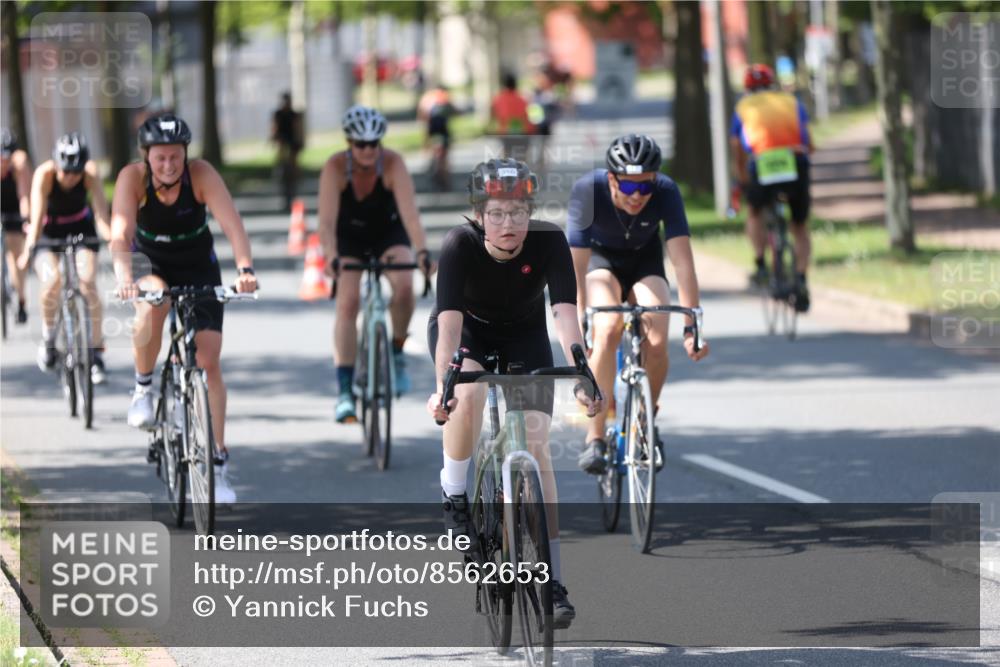 10.08.2025 - GEWOBA Citytriathlon Bremen Yannick Fuchs http://msf.ph/oto/8562653 10.08.2025 14:30:41 Radfahren 8, 12, 107, 178, 328, 341, 345, 347, 356, 381, 399, 409, 416, 461, 504 meine-sportfotos.de