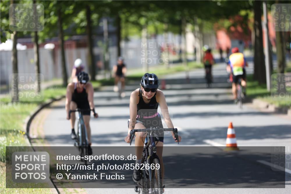 10.08.2025 - GEWOBA Citytriathlon Bremen Yannick Fuchs http://msf.ph/oto/8562669 10.08.2025 14:30:43 Radfahren 12, 107, 178, 328, 341, 345, 347, 356, 381, 399, 409, 416, 461, 504, 510 meine-sportfotos.de
