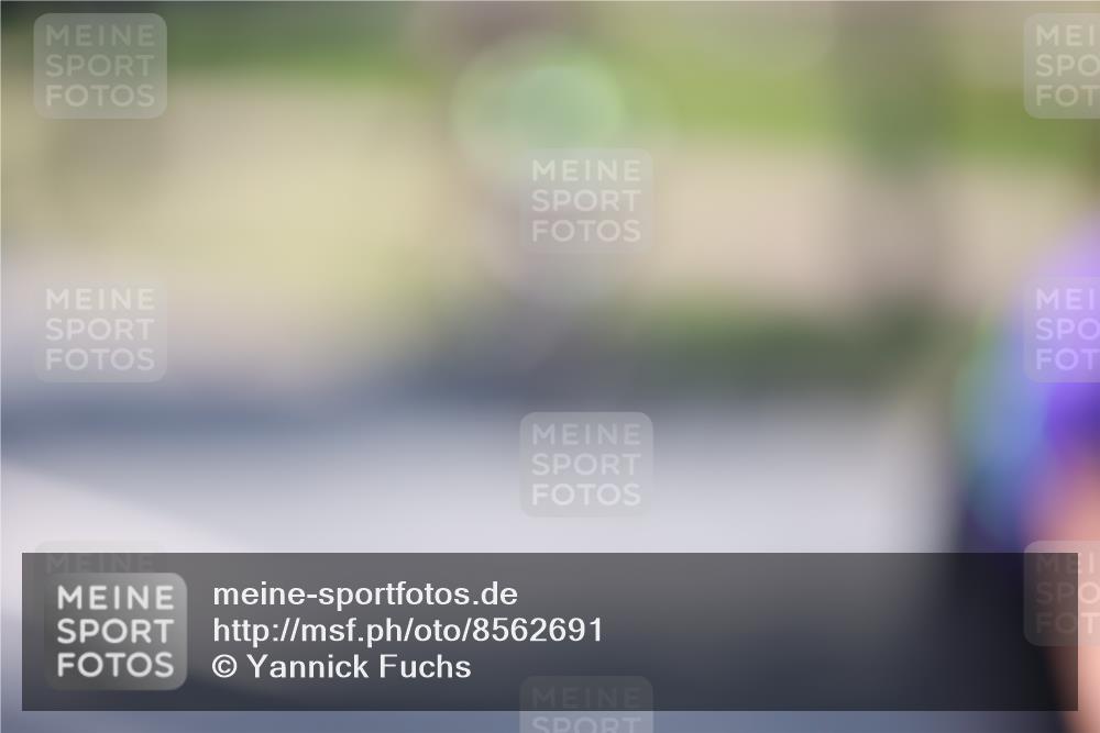 10.08.2025 - GEWOBA Citytriathlon Bremen Yannick Fuchs http://msf.ph/oto/8562691 10.08.2025 14:32:15 Radfahren 104, 105, 113, 284, 299, 344, 355, 359, 362, 366, 370, 376, 411, 433, 463, 489, 496, 508 meine-sportfotos.de