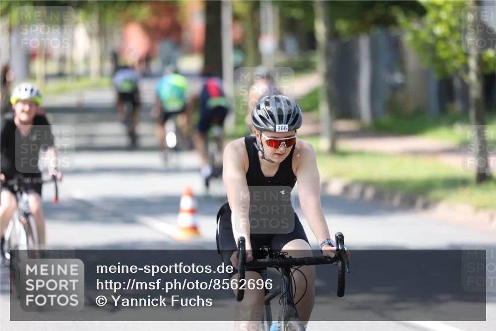 10.08.2025 - GEWOBA Citytriathlon Bremen Yannick Fuchs http://msf.ph/oto/8562696 10.08.2025 14:32:17 Radfahren 104, 105, 113, 284, 299, 344, 355, 359, 362, 366, 370, 376, 411, 433, 463, 489, 508 meine-sportfotos.de