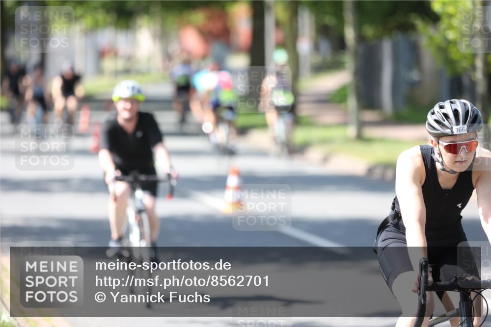 10.08.2025 - GEWOBA Citytriathlon Bremen Yannick Fuchs http://msf.ph/oto/8562701 10.08.2025 14:32:17 Radfahren 104, 105, 113, 284, 299, 344, 355, 359, 362, 366, 370, 376, 411, 433, 463, 489, 508 meine-sportfotos.de