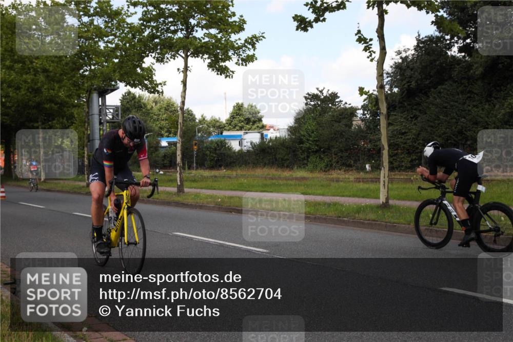 10.08.2025 - GEWOBA Citytriathlon Bremen Yannick Fuchs http://msf.ph/oto/8562704 10.08.2025 12:29:46 Radfahren 645, 687, 688, 699, 751, 922, 927, 942 meine-sportfotos.de