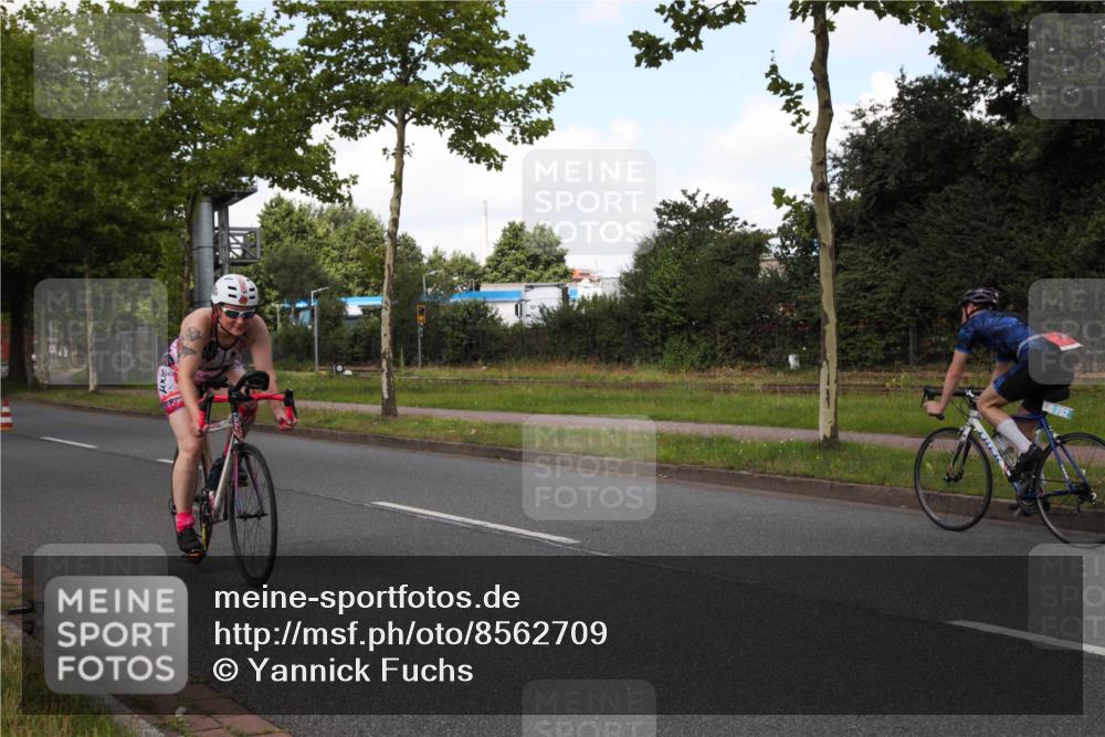 10.08.2025 - GEWOBA Citytriathlon Bremen Yannick Fuchs http://msf.ph/oto/8562709 10.08.2025 12:29:53 Radfahren 640, 675, 688, 699, 717, 751, 769, 875, 942, 960 meine-sportfotos.de