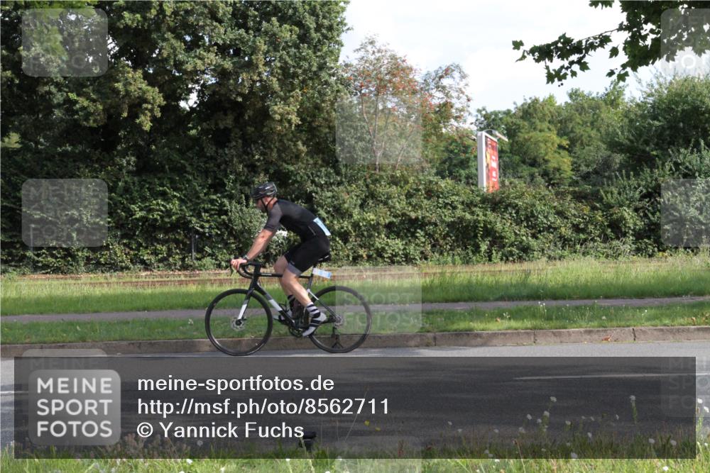 10.08.2025 - GEWOBA Citytriathlon Bremen Yannick Fuchs http://msf.ph/oto/8562711 10.08.2025 10:41:22 Radfahren 15, 191, 195, 484 meine-sportfotos.de