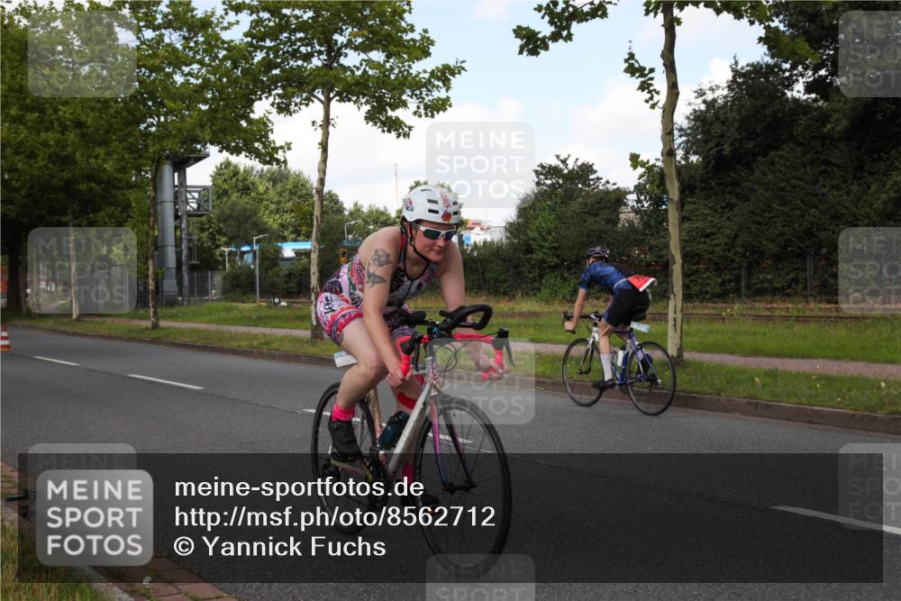 10.08.2025 - GEWOBA Citytriathlon Bremen Yannick Fuchs http://msf.ph/oto/8562712 10.08.2025 12:29:53 Radfahren 640, 675, 688, 699, 717, 751, 769, 875, 942, 960 meine-sportfotos.de