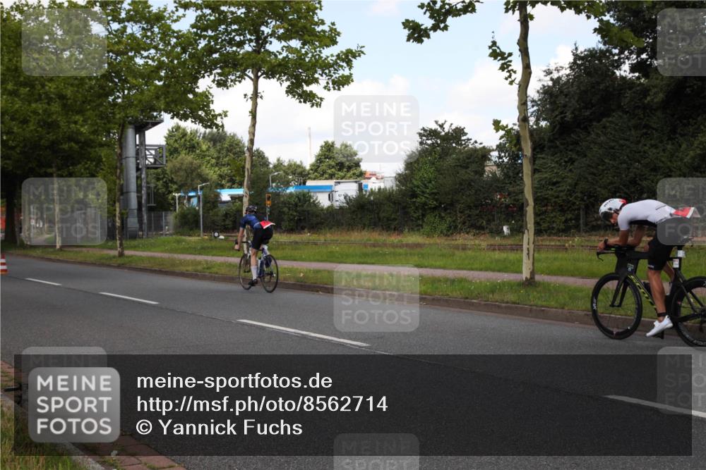 10.08.2025 - GEWOBA Citytriathlon Bremen Yannick Fuchs http://msf.ph/oto/8562714 10.08.2025 12:29:54 Radfahren 640, 675, 688, 699, 717, 751, 769, 875, 942, 960 meine-sportfotos.de