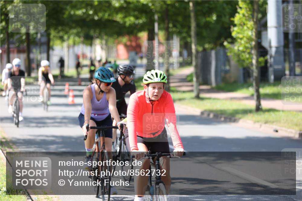 10.08.2025 - GEWOBA Citytriathlon Bremen Yannick Fuchs http://msf.ph/oto/8562732 10.08.2025 14:32:22 Radfahren 104, 105, 113, 284, 299, 344, 355, 359, 362, 366, 370, 376, 393, 433, 463, 489, 508 meine-sportfotos.de