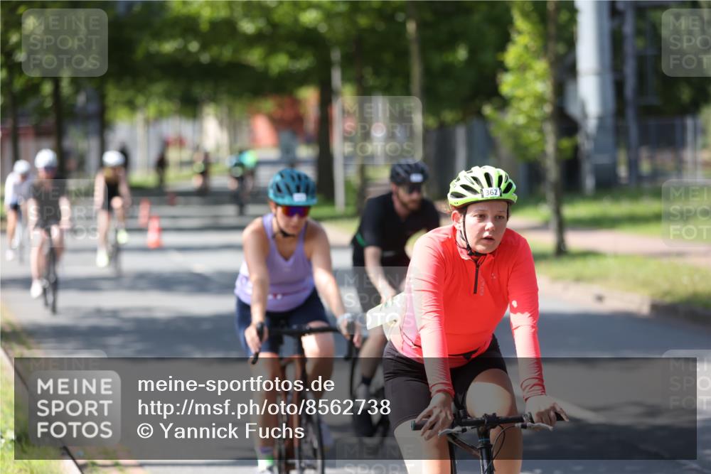 10.08.2025 - GEWOBA Citytriathlon Bremen Yannick Fuchs http://msf.ph/oto/8562738 10.08.2025 14:32:22 Radfahren 104, 105, 113, 284, 299, 344, 355, 359, 362, 366, 370, 376, 393, 433, 463, 489, 508 meine-sportfotos.de