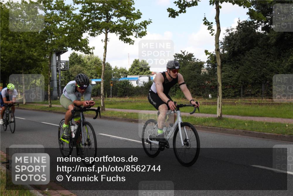 10.08.2025 - GEWOBA Citytriathlon Bremen Yannick Fuchs http://msf.ph/oto/8562744 10.08.2025 12:30:03 Radfahren 640, 675, 688, 699, 717, 760, 769, 875, 884, 935, 942, 960, 1013 meine-sportfotos.de