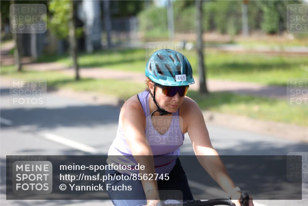 10.08.2025 - GEWOBA Citytriathlon Bremen Yannick Fuchs http://msf.ph/oto/8562745 10.08.2025 14:32:23 Radfahren 104, 105, 113, 284, 299, 344, 355, 359, 362, 366, 370, 393, 433, 463, 489, 508 meine-sportfotos.de
