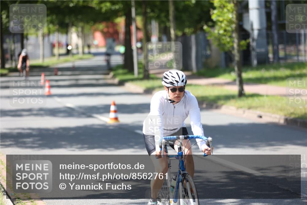 10.08.2025 - GEWOBA Citytriathlon Bremen Yannick Fuchs http://msf.ph/oto/8562761 10.08.2025 14:32:26 Radfahren 105, 113, 284, 299, 344, 355, 362, 366, 370, 393, 433, 463, 489, 508 meine-sportfotos.de