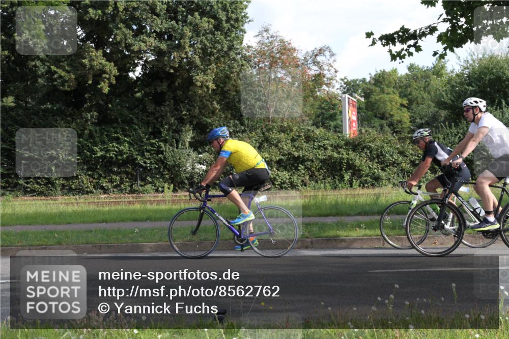10.08.2025 - GEWOBA Citytriathlon Bremen Yannick Fuchs http://msf.ph/oto/8562762 10.08.2025 10:41:37 Radfahren 3, 15, 195, 395, 484 meine-sportfotos.de