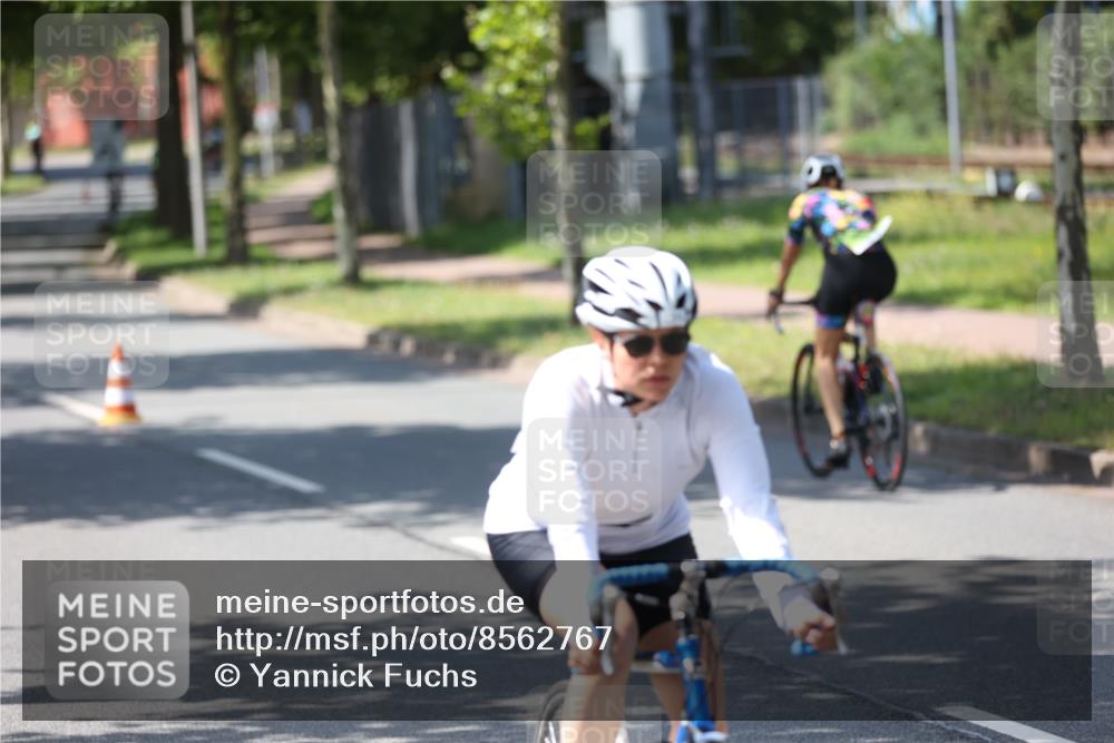 10.08.2025 - GEWOBA Citytriathlon Bremen Yannick Fuchs http://msf.ph/oto/8562767 10.08.2025 14:32:26 Radfahren 105, 113, 284, 299, 344, 355, 362, 366, 370, 393, 433, 463, 489, 508 meine-sportfotos.de
