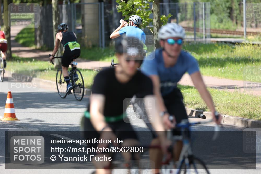 10.08.2025 - GEWOBA Citytriathlon Bremen Yannick Fuchs http://msf.ph/oto/8562800 10.08.2025 14:32:49 Radfahren 15, 82, 96, 118, 122, 243, 357, 387, 420, 435, 501 meine-sportfotos.de