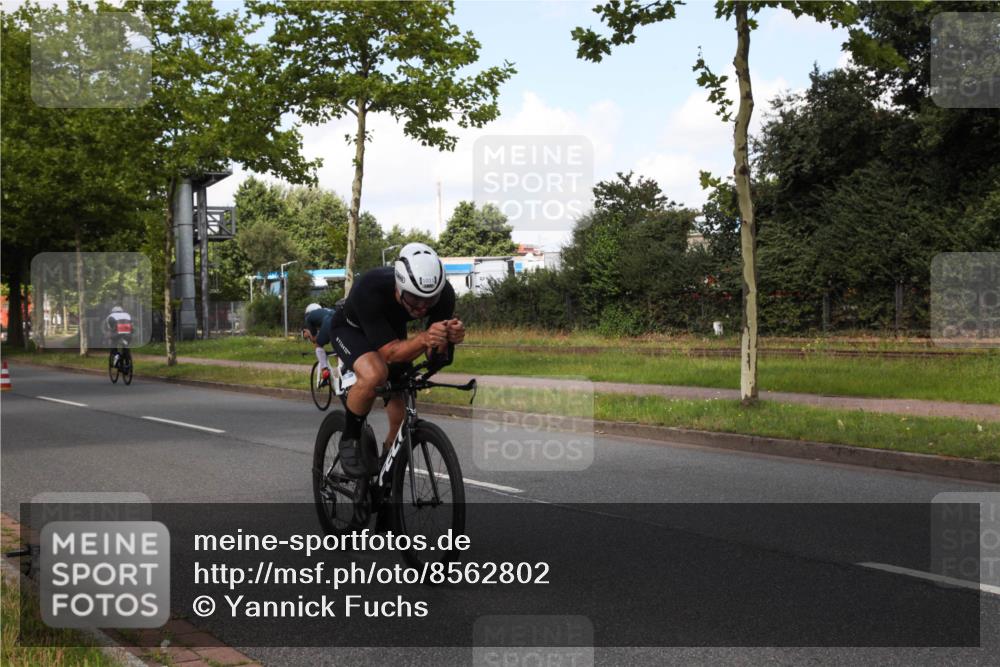 10.08.2025 - GEWOBA Citytriathlon Bremen Yannick Fuchs http://msf.ph/oto/8562802 10.08.2025 12:30:36 Radfahren 733, 752, 767, 924, 932, 937, 1011, 1022, 1026 meine-sportfotos.de