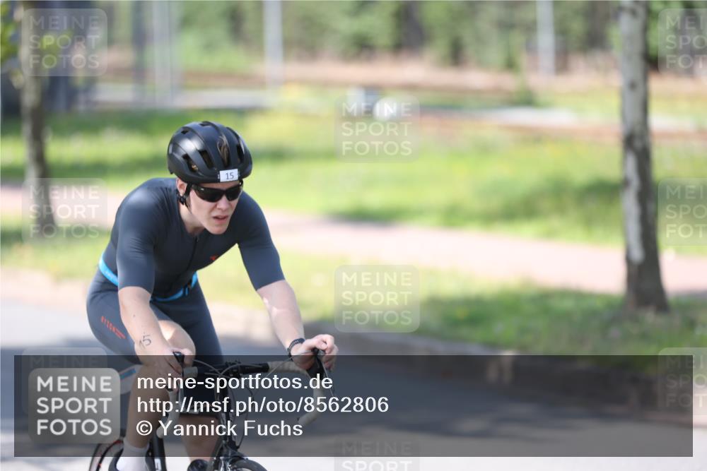 10.08.2025 - GEWOBA Citytriathlon Bremen Yannick Fuchs http://msf.ph/oto/8562806 10.08.2025 14:32:50 Radfahren 15, 82, 96, 118, 122, 243, 357, 387, 420, 435, 501 meine-sportfotos.de