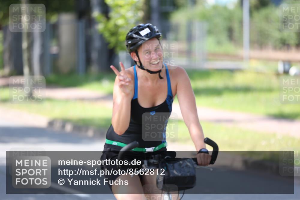 10.08.2025 - GEWOBA Citytriathlon Bremen Yannick Fuchs http://msf.ph/oto/8562812 10.08.2025 14:32:51 Radfahren 15, 82, 96, 118, 122, 243, 357, 387, 420, 435, 501 meine-sportfotos.de