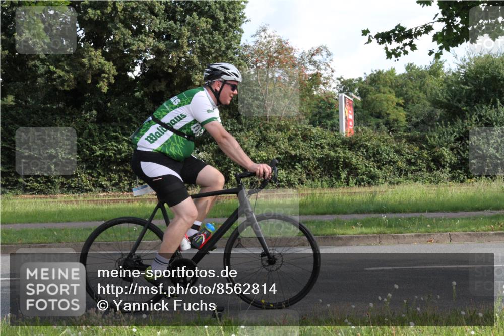 10.08.2025 - GEWOBA Citytriathlon Bremen Yannick Fuchs http://msf.ph/oto/8562814 10.08.2025 10:42:00 Radfahren 9, 41, 177, 223, 410 meine-sportfotos.de