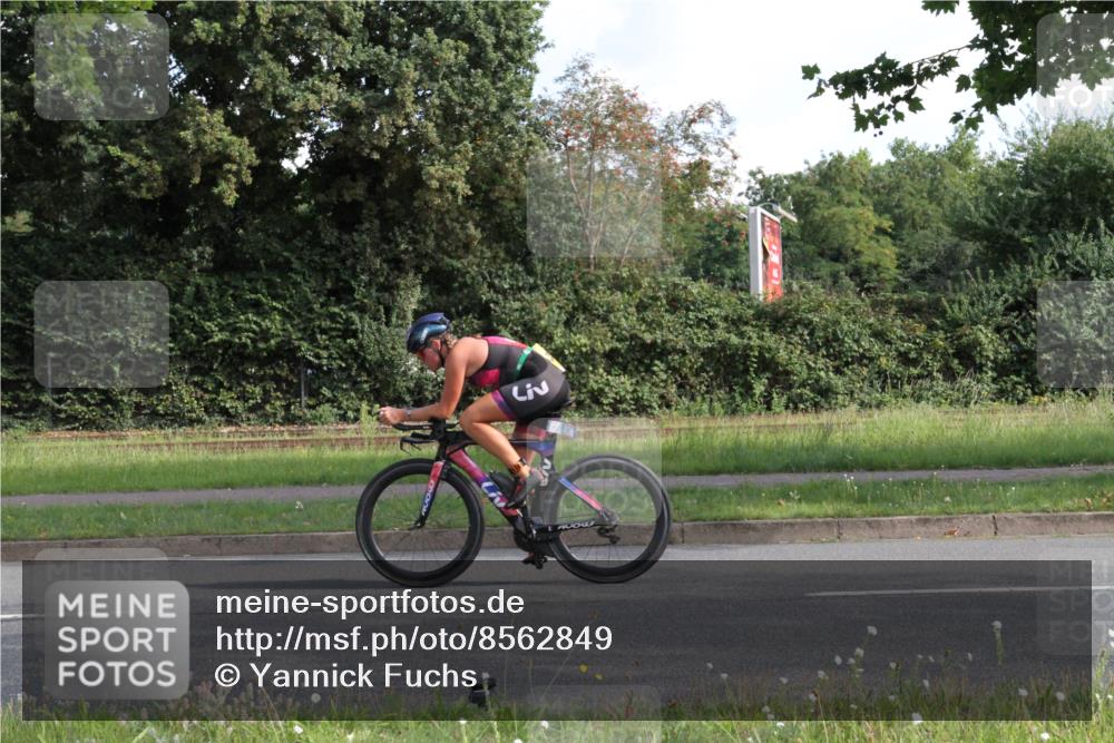 10.08.2025 - GEWOBA Citytriathlon Bremen Yannick Fuchs http://msf.ph/oto/8562849 10.08.2025 10:42:07 Radfahren 25, 41, 131, 177, 223 meine-sportfotos.de